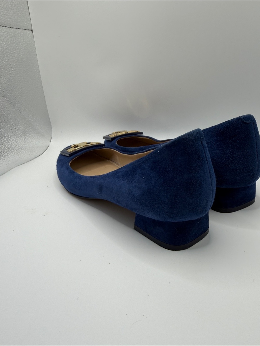 Tory Burch “Gigi” Navy Suede Pumps with Block Heel and Gold T Logo at the Toe - Picture 3 of 10